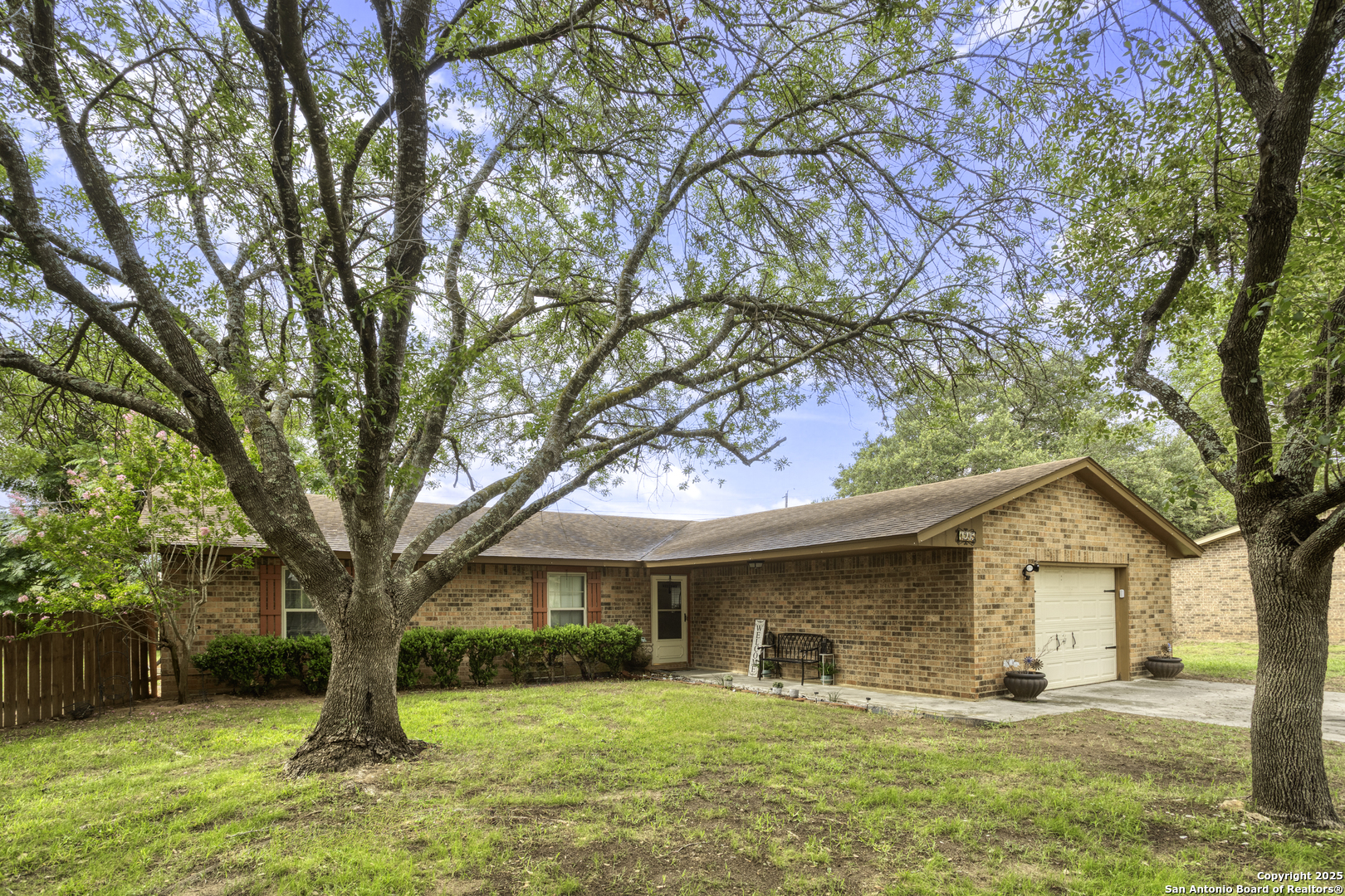 1245 Whitney
