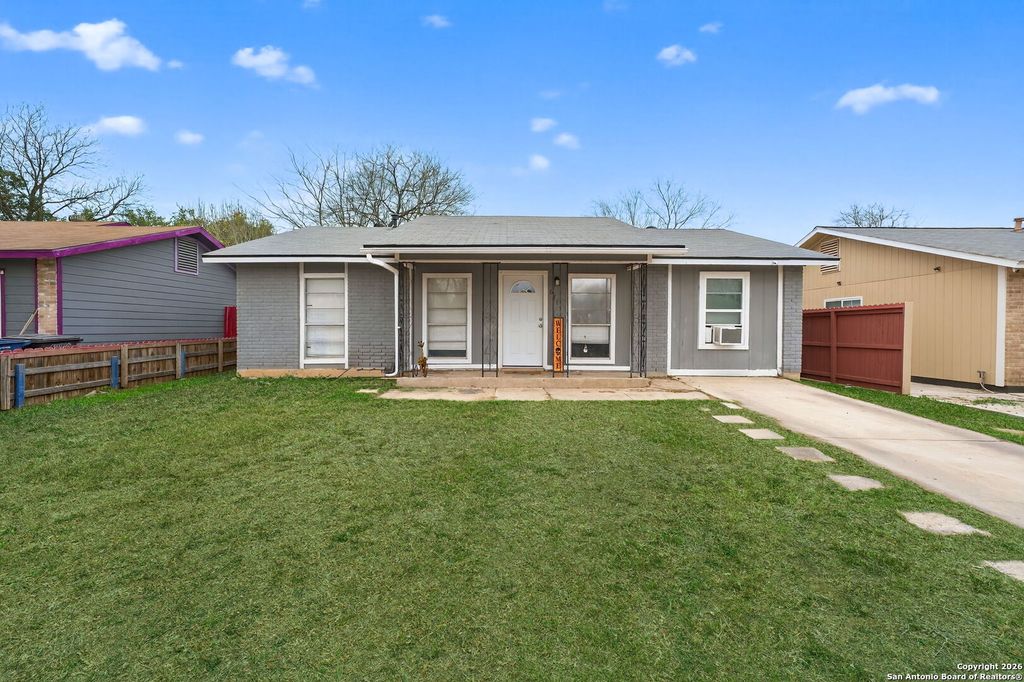 Photo of 6715 Middle Oaks, San Antonio, TX 78227 (MLS # 1934055)