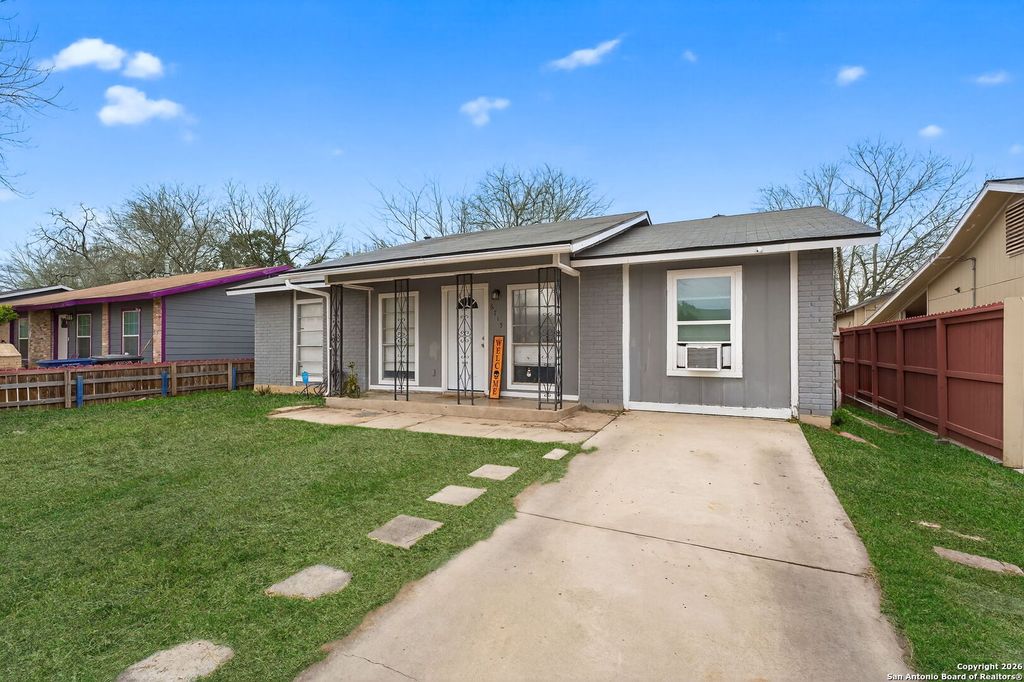 Photo of 6715 Middle Oaks, San Antonio, TX 78227 (MLS # 1934055)
