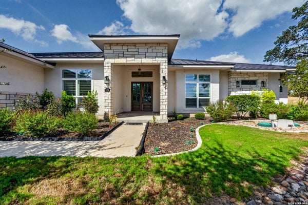 909 ANNABELLE AVE, BULVERDE, TX 78163 - Image 035e77e703660fa47bc4a87bfb210fbd/4005556203