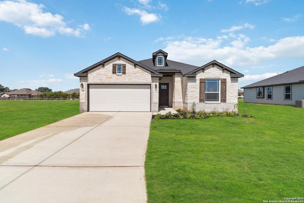 Photo of 1619 Vista View Drive, Pleasanton, TX 78064 (MLS # 1875231)