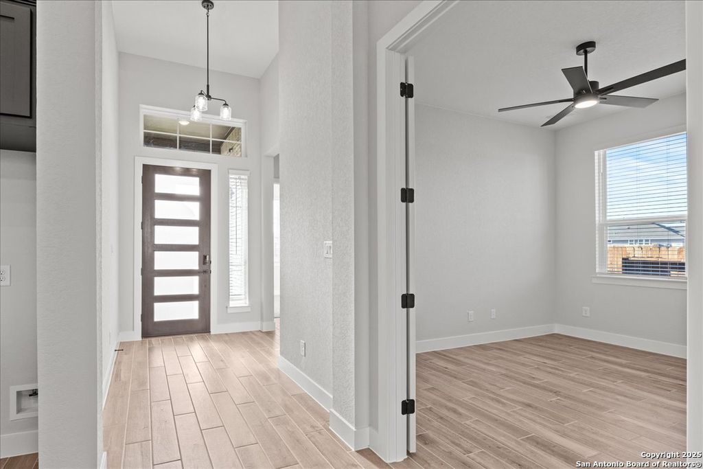 Photo of 3715 Moru Oak Drive, Seguin, TX 78155 (MLS # 1922728)