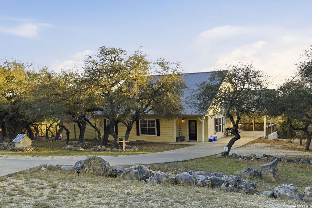 Photo of 115 Towering Vista, Boerne, TX 78006 (MLS # 1944709)