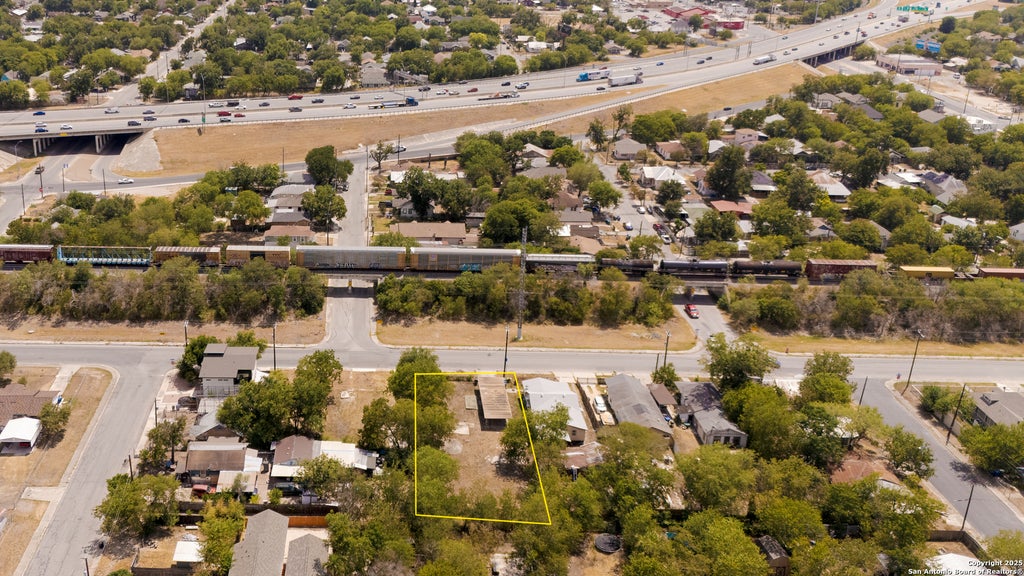 Photo of 415 Westfall, San Antonio, TX 78210 (MLS # 1895009)