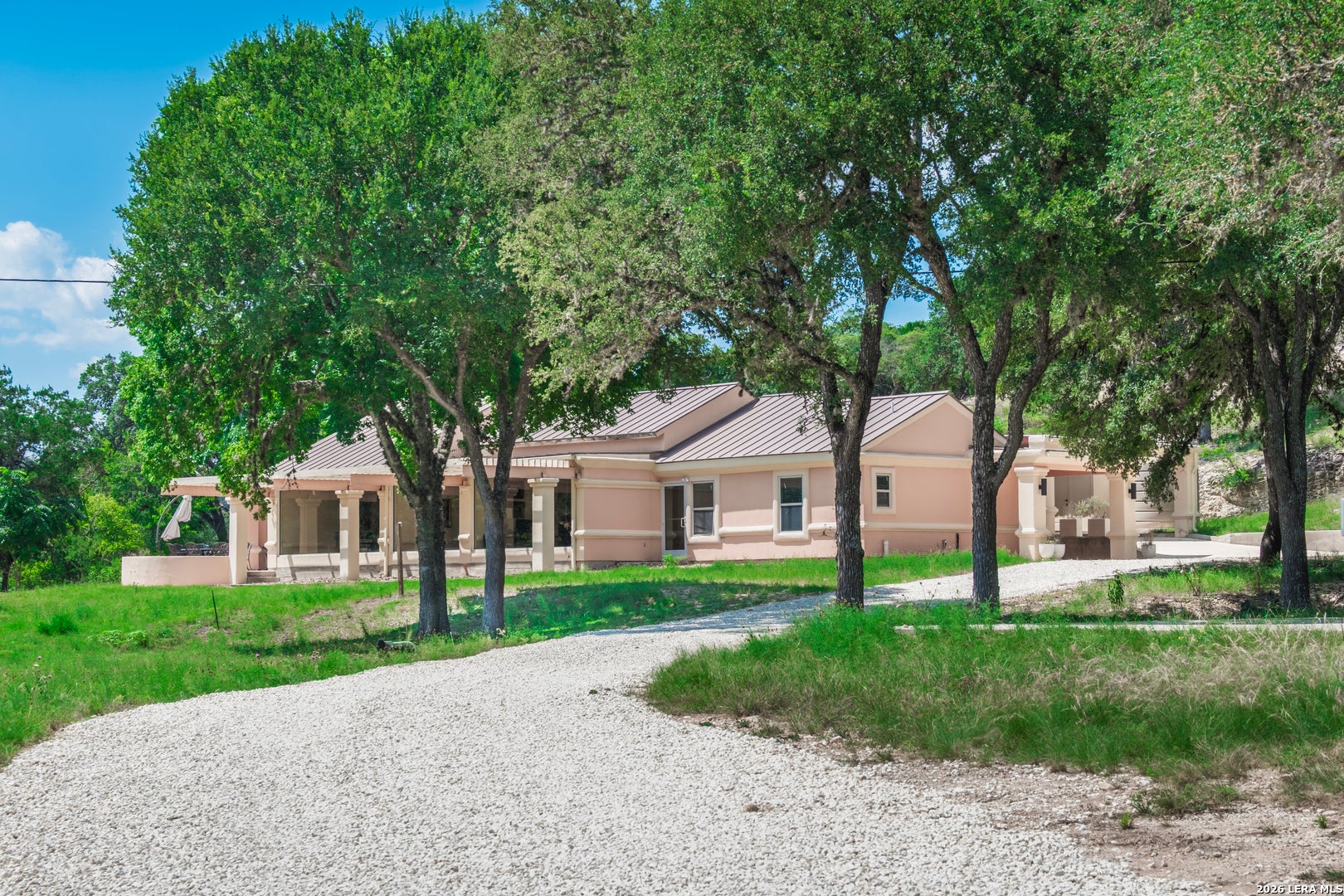 320 UPPER CIBOLO CREEK RD