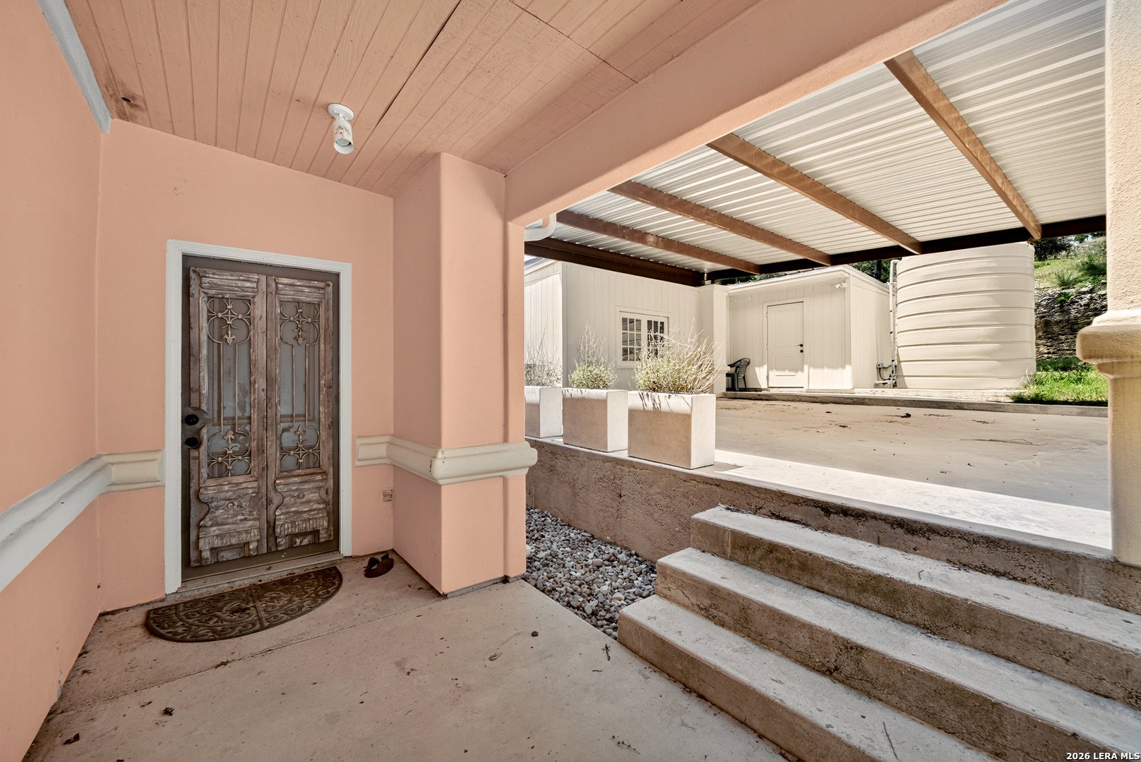 320 UPPER CIBOLO CREEK RD