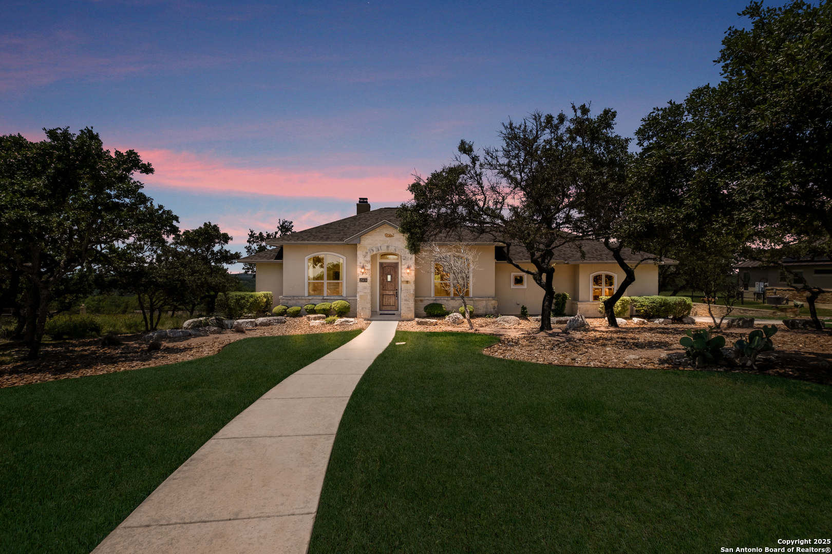 25838 Echo Mountain
