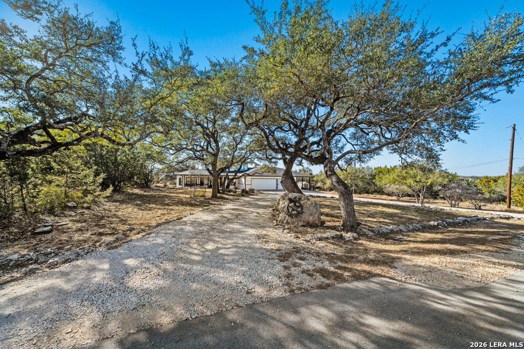 Photo of 852 Crossbow, Canyon Lake, TX 78133 (MLS # 1942860)