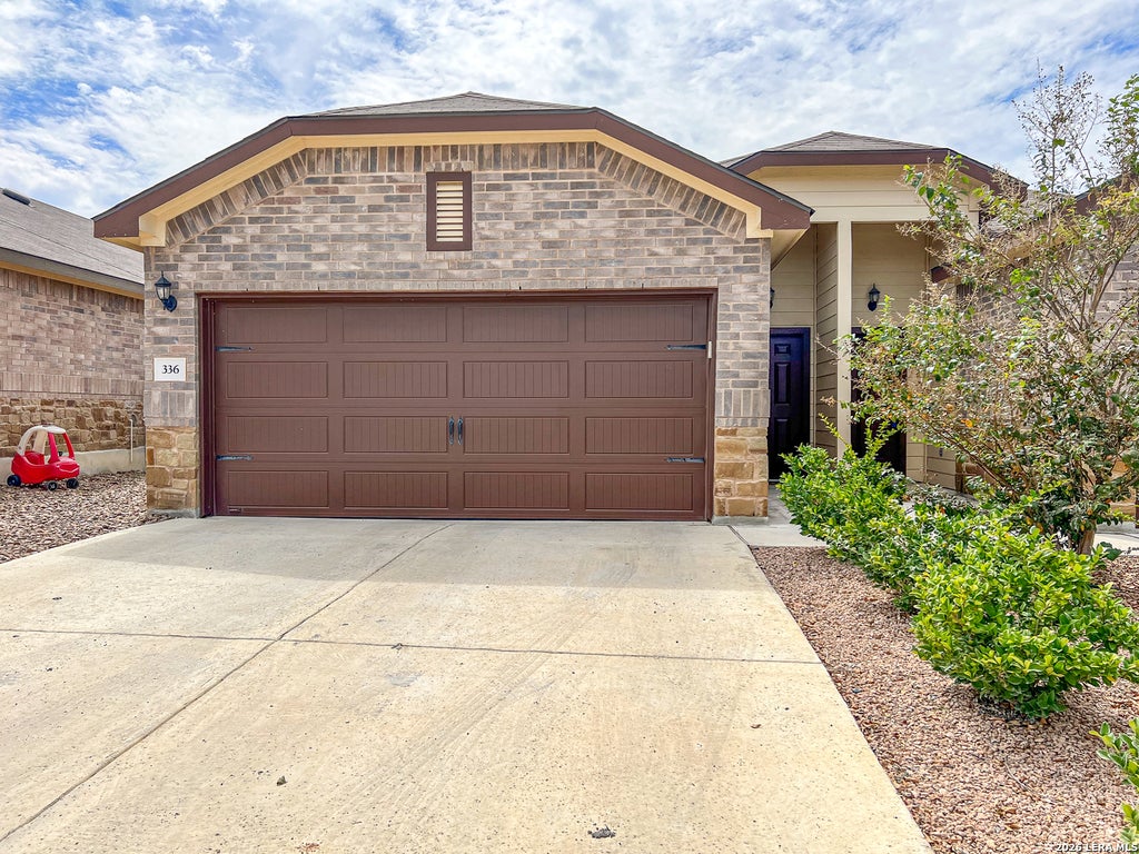 Photo of 342 Emma, New Braunfels, TX 78130 (MLS # 1971627)