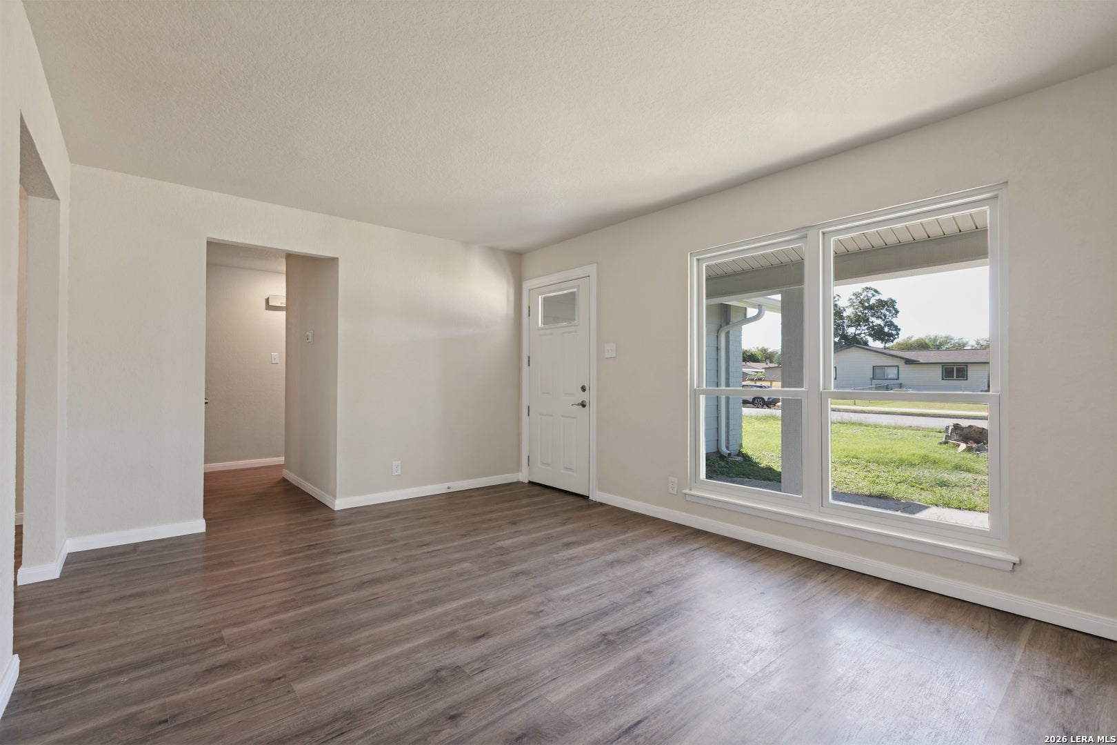 606 PALM GRV