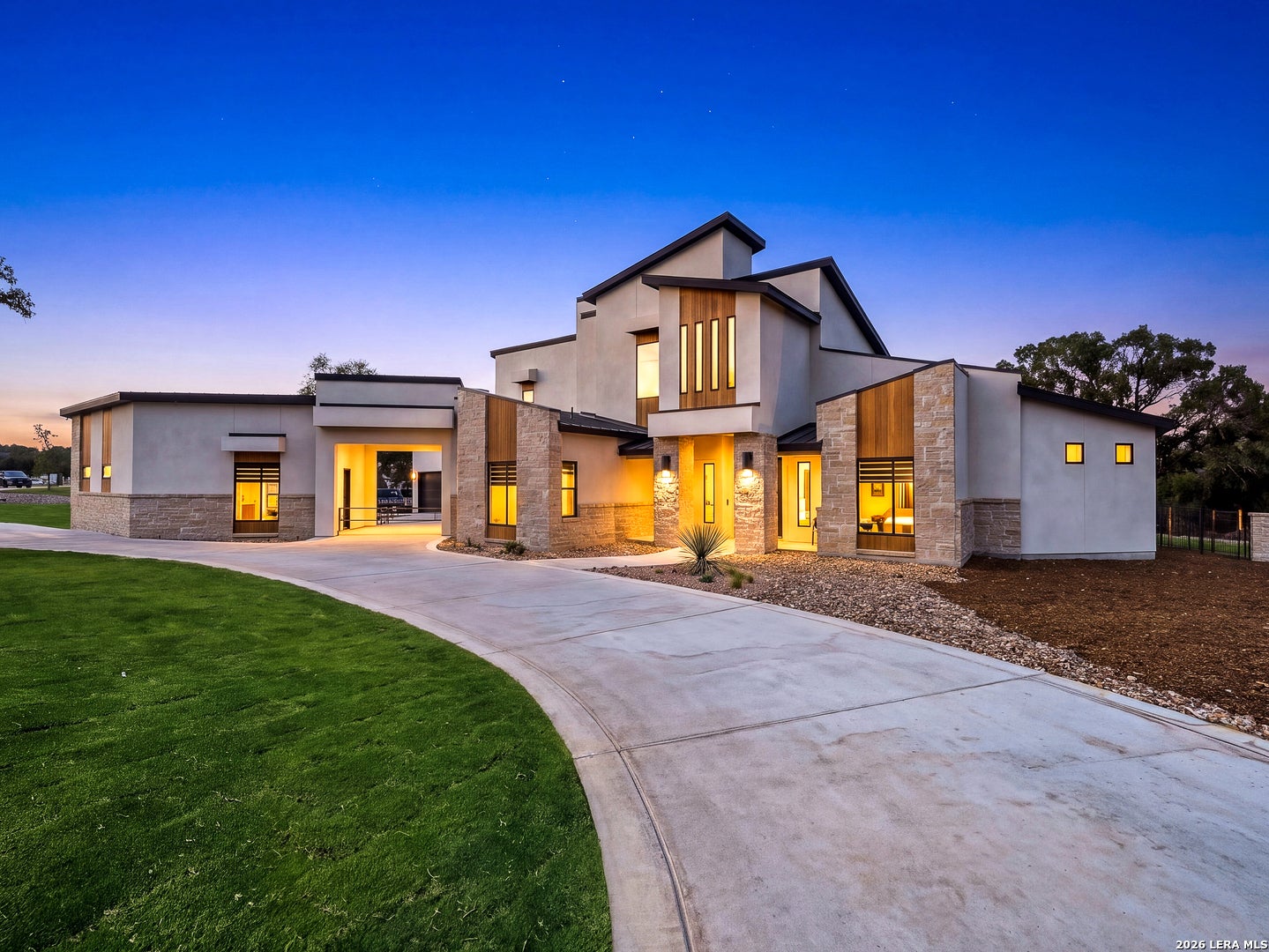 85 RANCH HTS