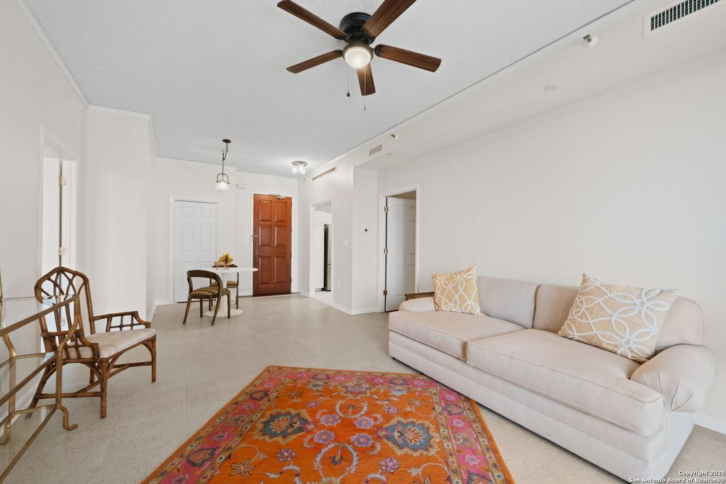 Photo of 1 Towers Park Ln 813 #813, San Antonio, TX 78209 (MLS # 1836230)