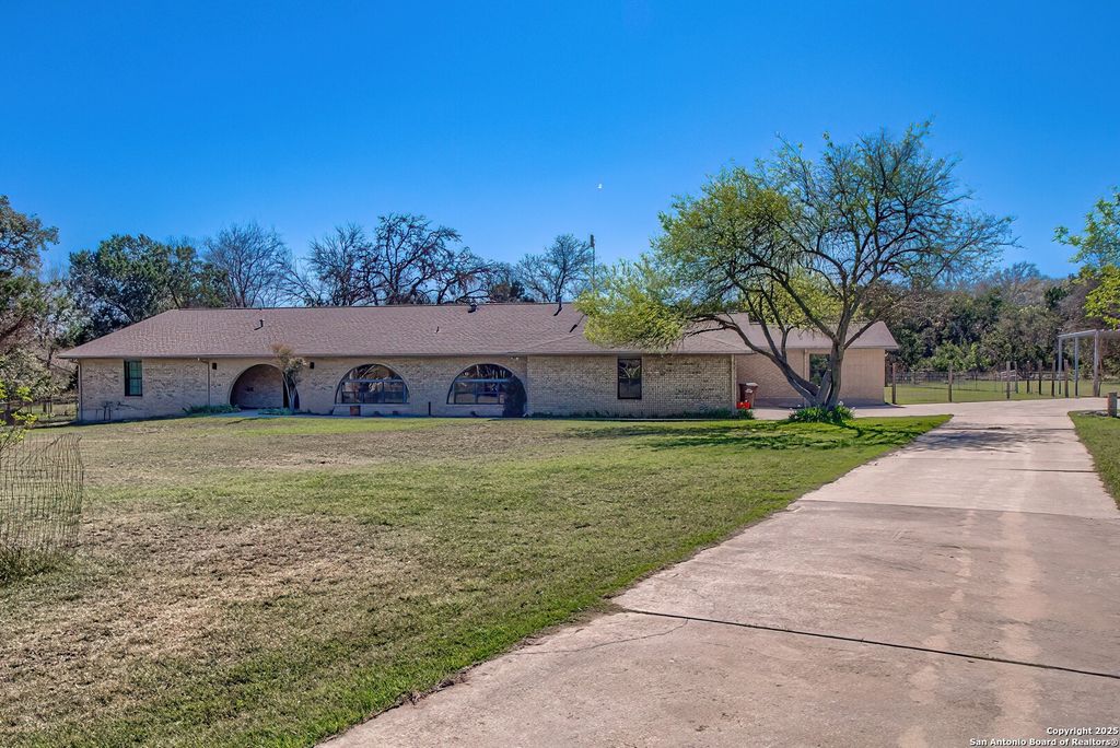 Photo of 8318 Cactus Wren, San Antonio, TX 78255 (MLS # 1911762)
