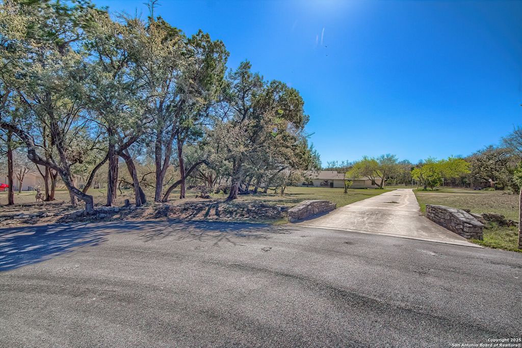Photo of 8318 Cactus Wren, San Antonio, TX 78255 (MLS # 1911762)