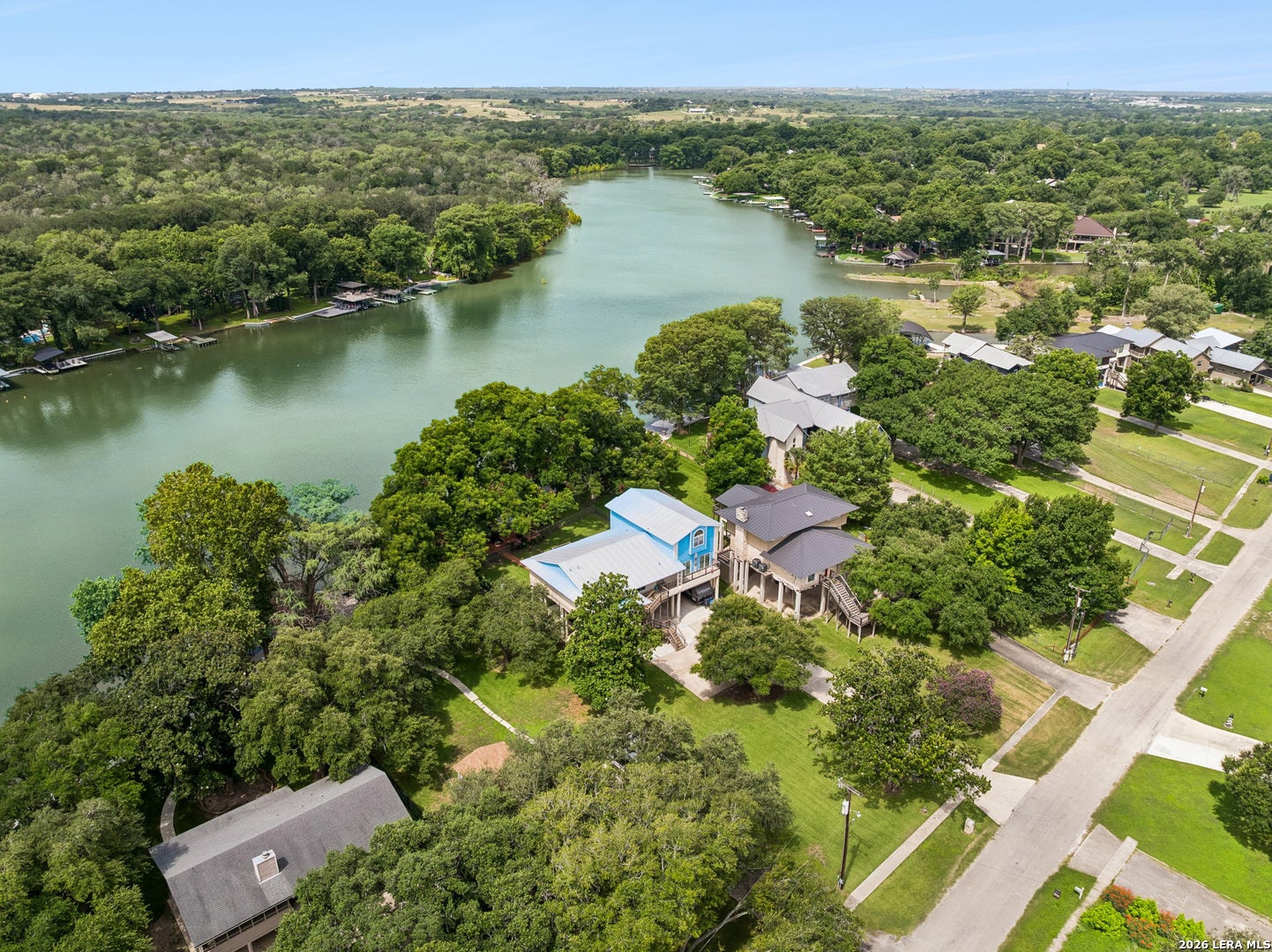 160 Lakeside Dr