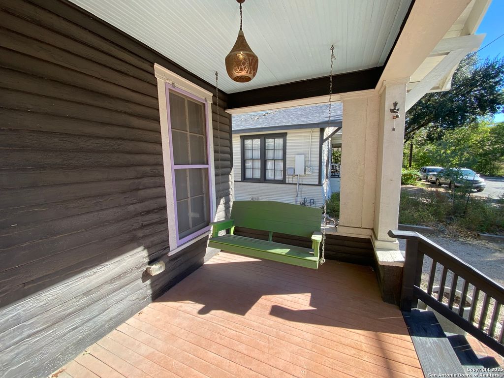 Photo of 135 Panama, San Antonio, TX 78210 (MLS # 1925176)