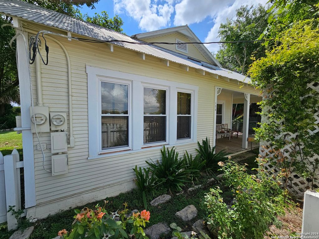 Photo of 106 Specht, San Antonio, TX 78260 (MLS # 1939693)