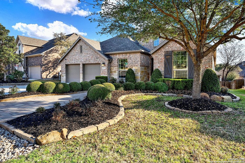 Photo of 28726 Front Gate, Boerne, TX 78015 (MLS # 1964149)