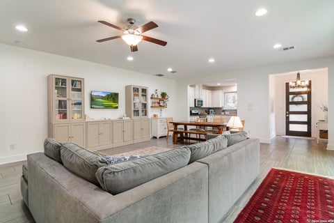 Photo of 206 RIDGECREST DR UNIT 4, San Antonio, TX 78209 (MLS # 2020263)