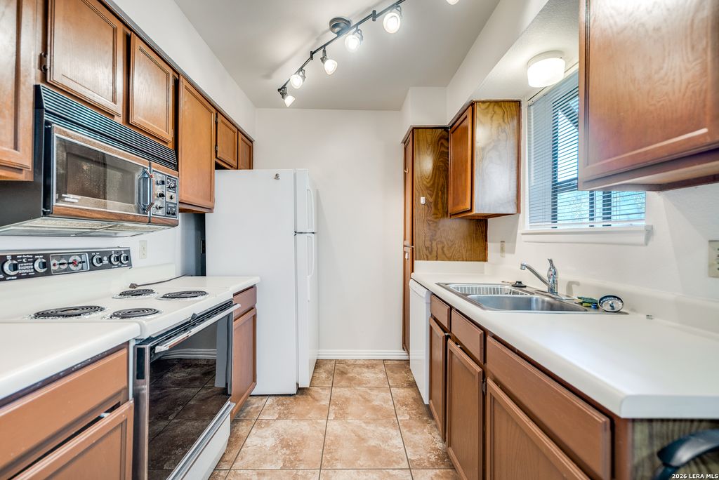 Photo of 4212 MEDICAL DR 911 #911, San Antonio, TX 78229 (MLS # 1932604)