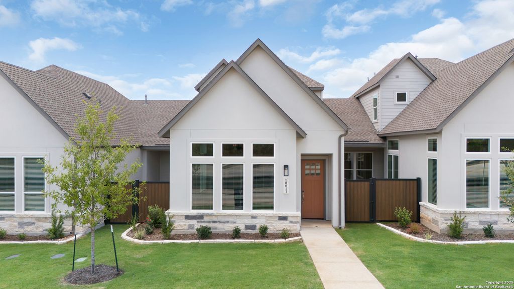 Photo of 10011 UNIVERSITY WAY, San Antonio, TX 78224 (MLS # 1832838)