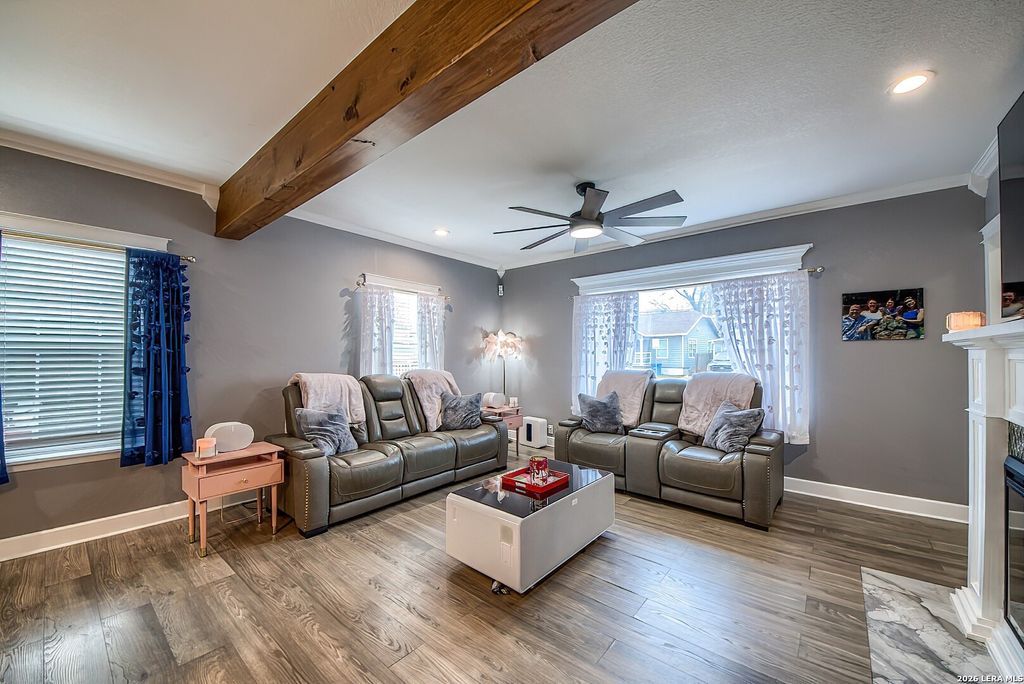 Photo of 1002 W French Place, San Antonio, TX 78212 (MLS # 1937313)