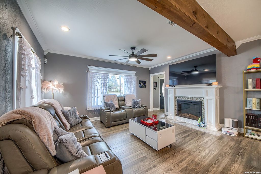 Photo of 1002 W French Place, San Antonio, TX 78212 (MLS # 1937313)