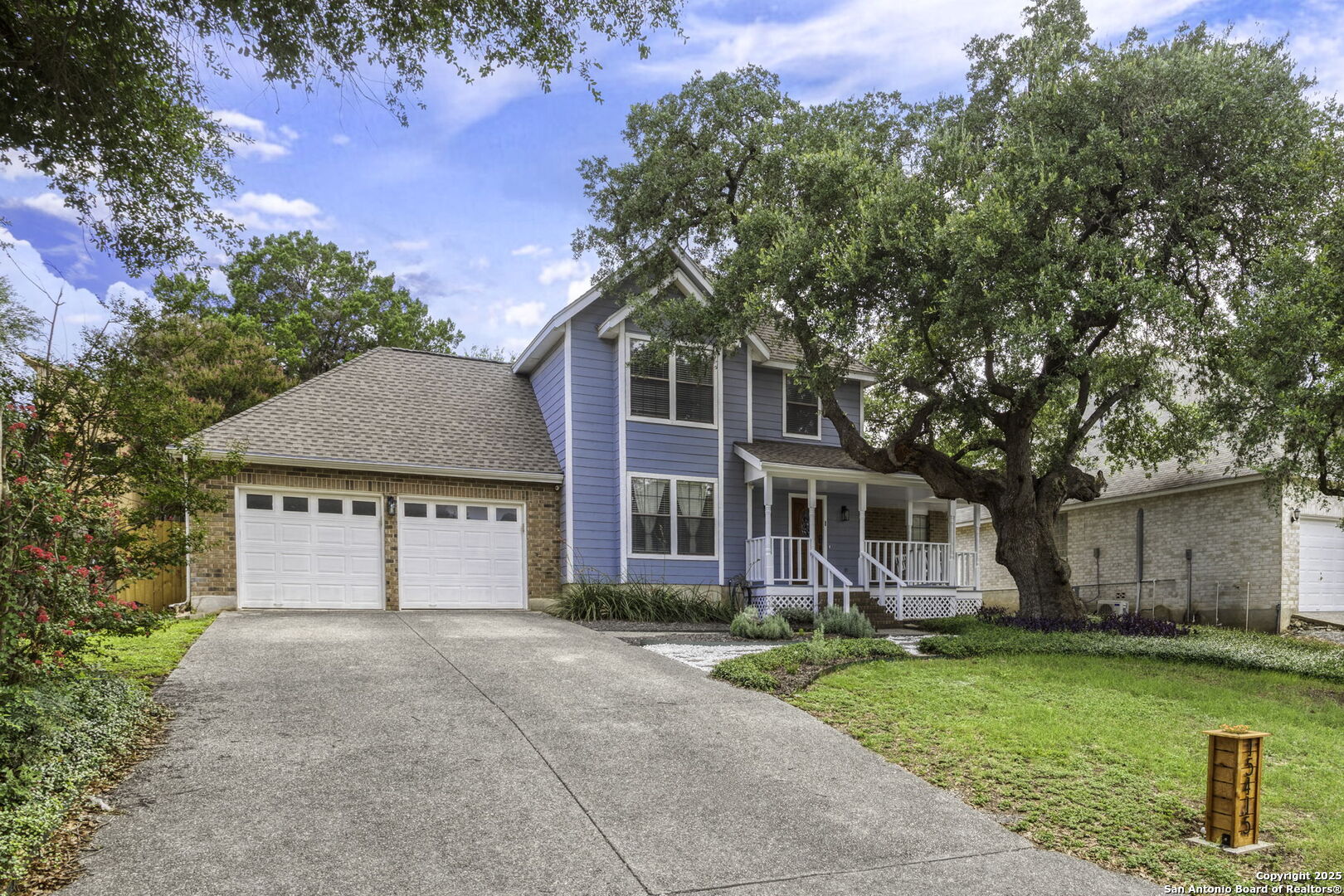 15415 Pebble Gate