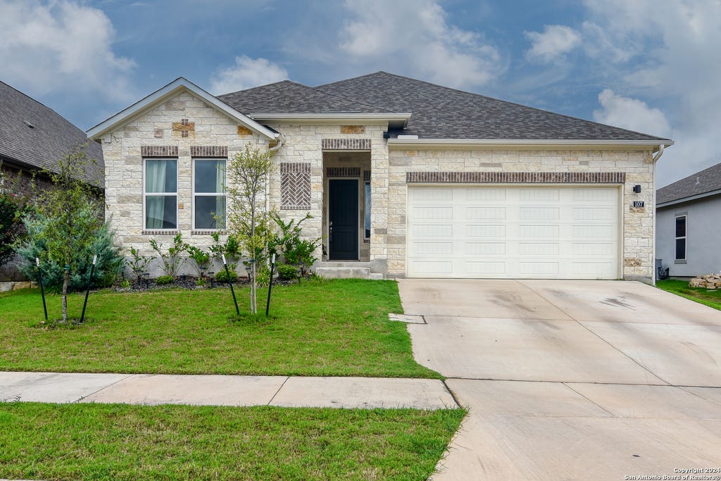 Photo of 107 Cheslyn, Boerne, TX 78006 (MLS # 1969006)