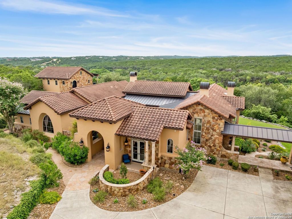 Photo of 103 Castle Rock, Boerne, TX 78006 (MLS # 1891939)