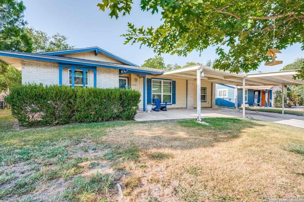 Photo of 5210 Foxcross, Kirby, TX 78219 (MLS # 1896402)