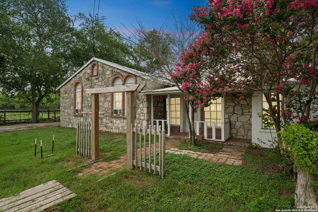 Photo of 897 Zig Zag, Devine, TX 78016 (MLS # 1886530)