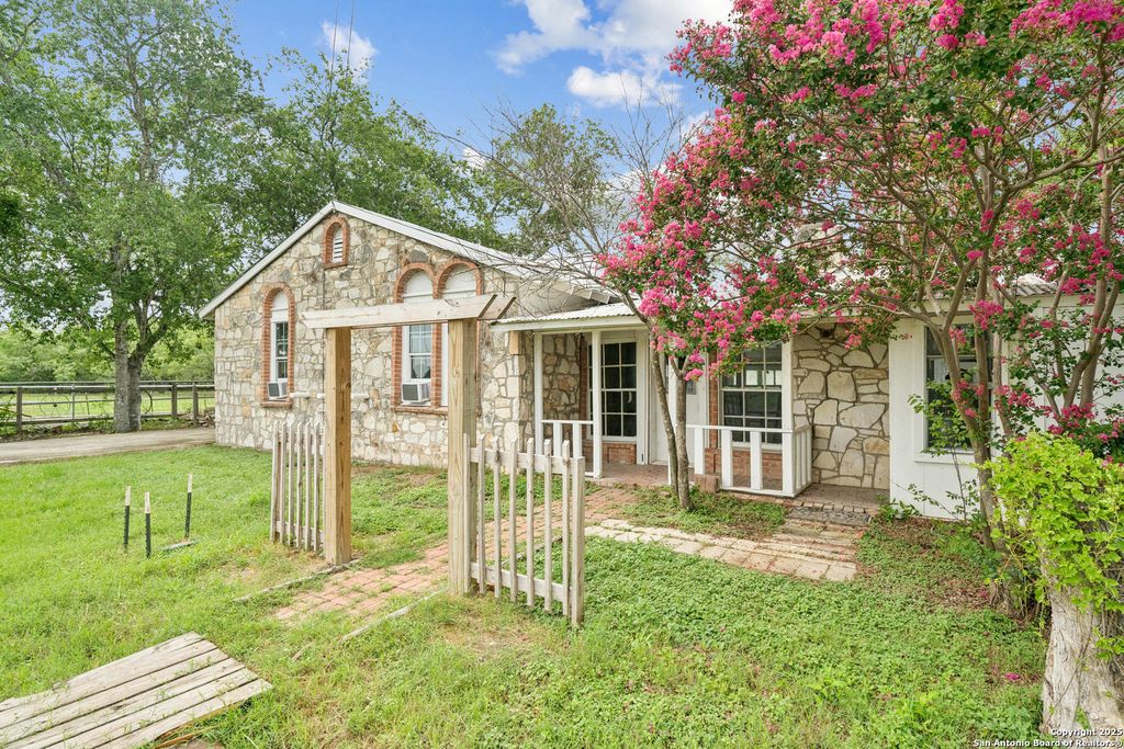 Photo of 897 Zig Zag, Devine, TX 78016 (MLS # 1886530)