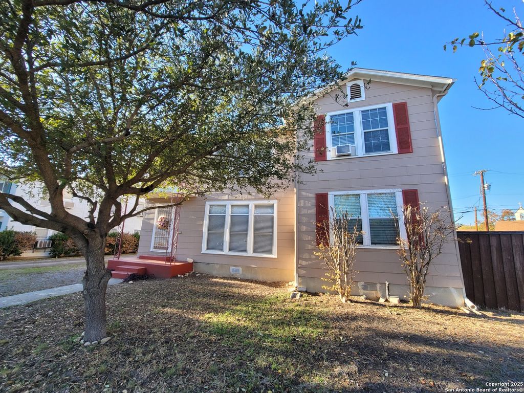 Photo of 237 Senisa A #A, San Antonio, TX 78228 (MLS # 1915638)