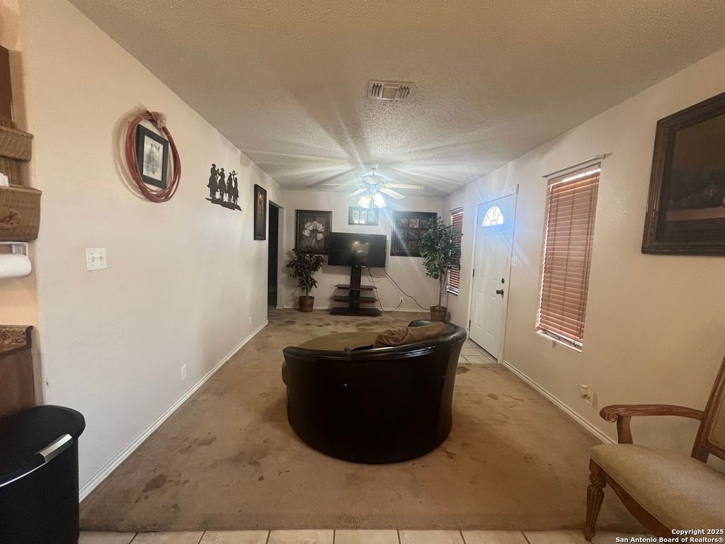 Photo of 208 S Jamison, Devine, TX 78016 (MLS # 1847266)