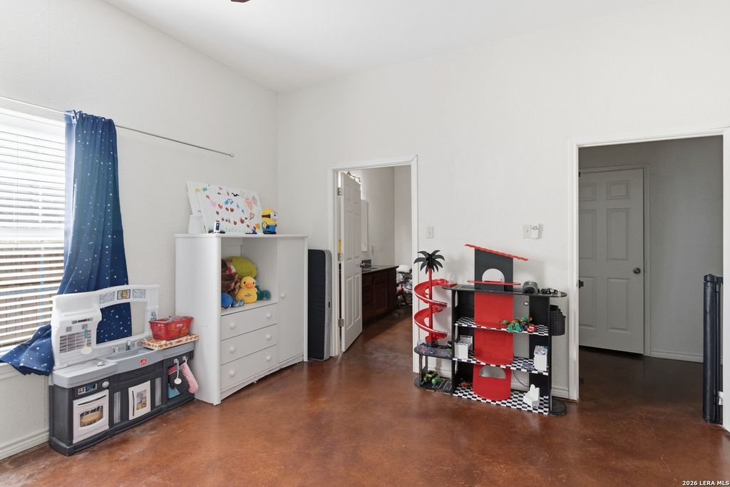 Photo of 1058 E Weinert, Seguin, TX 78155 (MLS # 1943691)