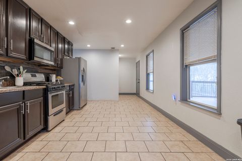 867 Price San Antonio TX 78211