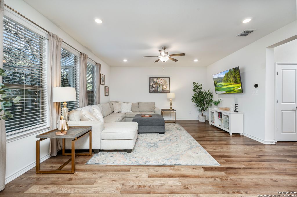 Photo of 8049 San Mirienda, Boerne, TX 78015 (MLS # 1931068)