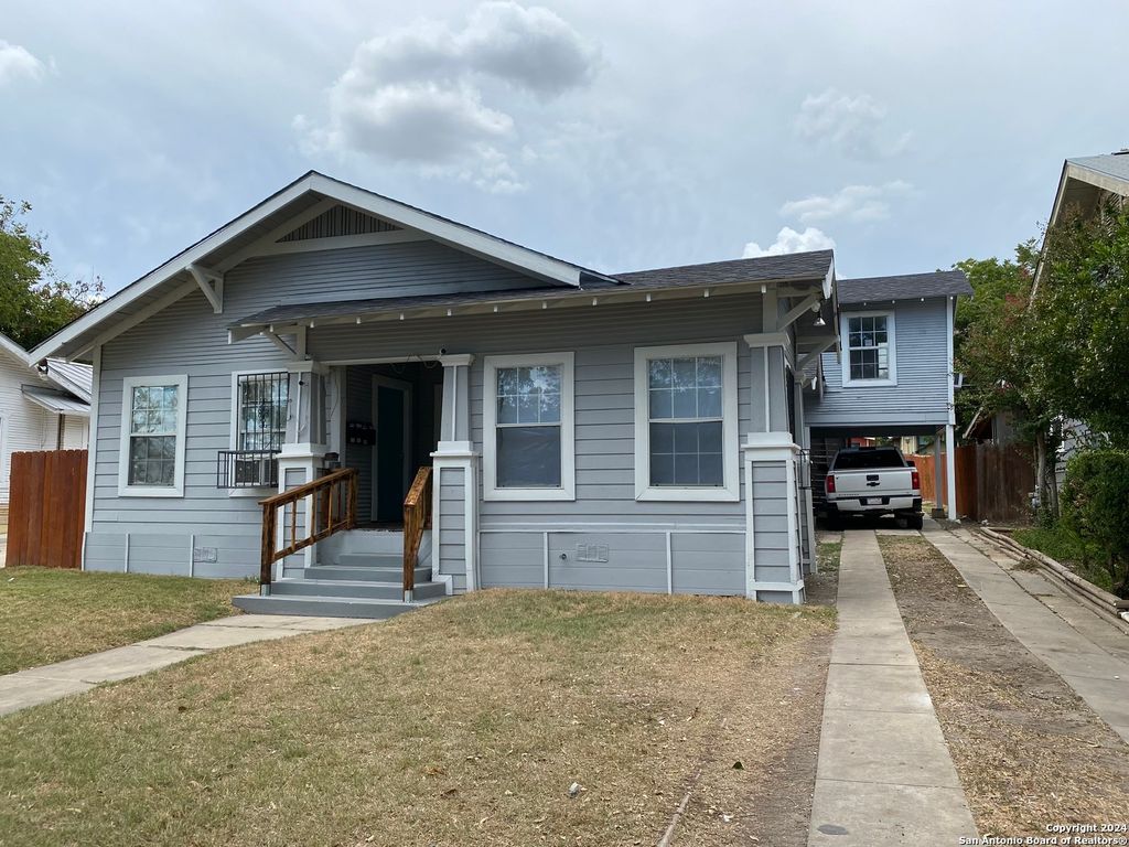Photo of 809 KAYTON AVE, San Antonio, TX 78210 (MLS # 1908070)