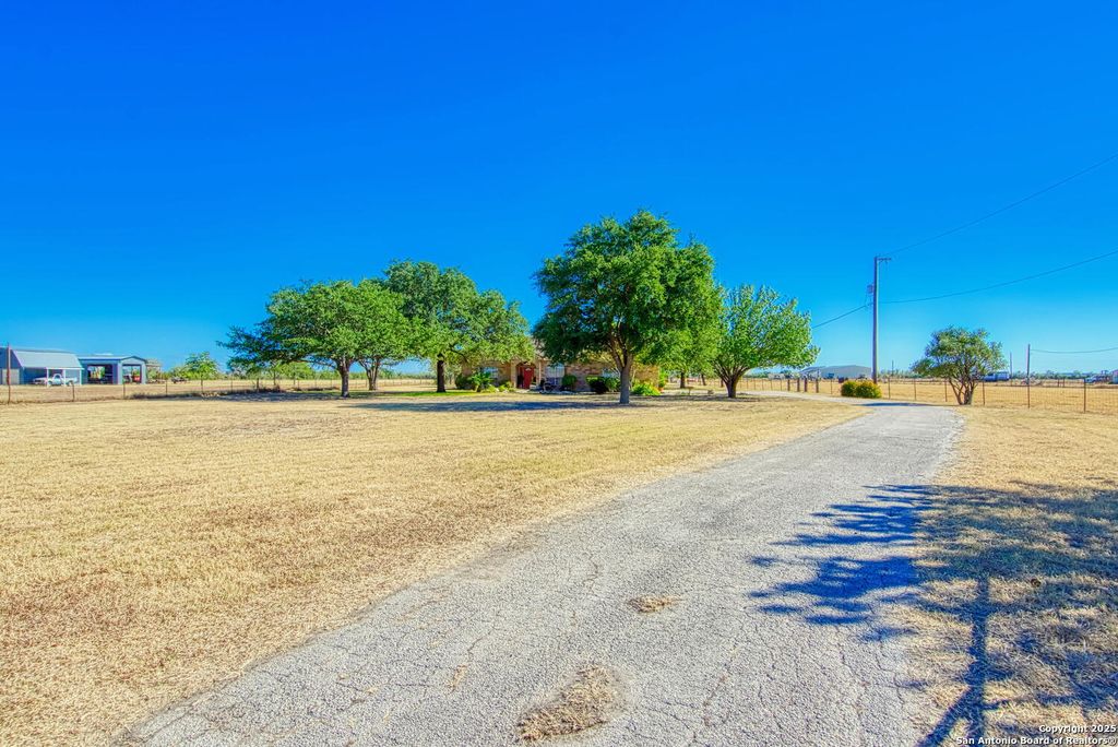 Photo of 15260 Miller Rd, St Hedwig, TX 78152 (MLS # 1917812)