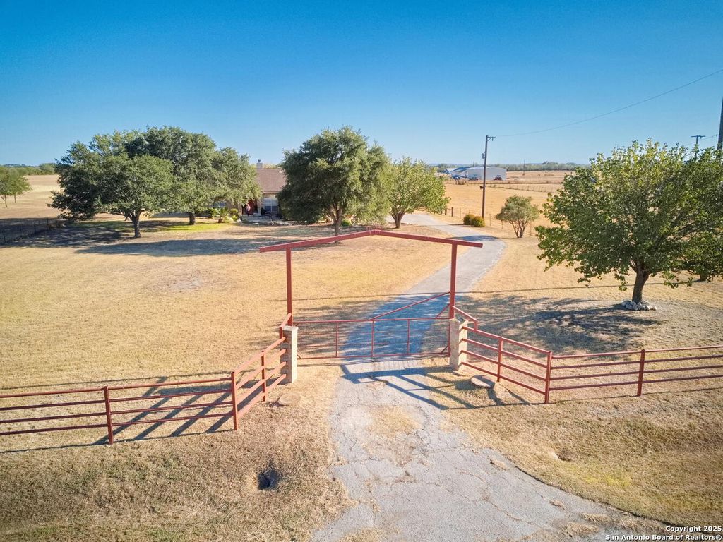 Photo of 15260 Miller Rd, St Hedwig, TX 78152 (MLS # 1917812)