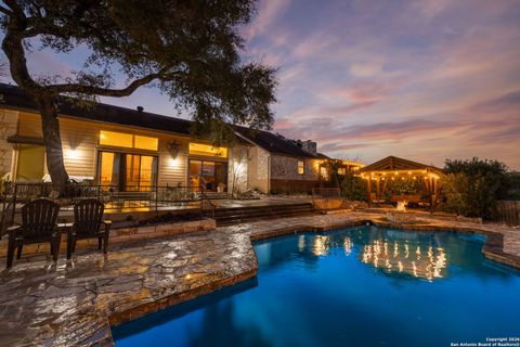 Photo of 115 Sprecken Isle, Canyon Lake, TX 78133 (MLS # 1935082)