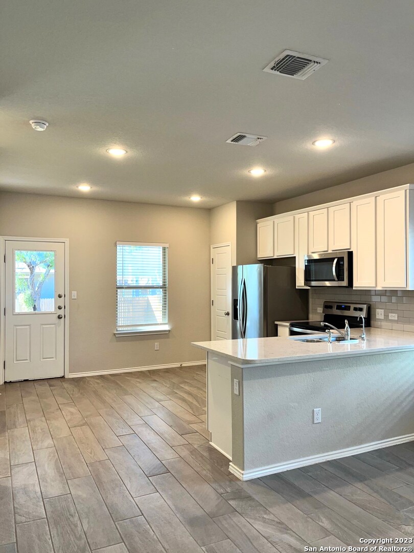 San Antonio, Texas 78224, United States, 3 Bedrooms Bedrooms, ,2 BathroomsBathrooms,Residential,Active,169317