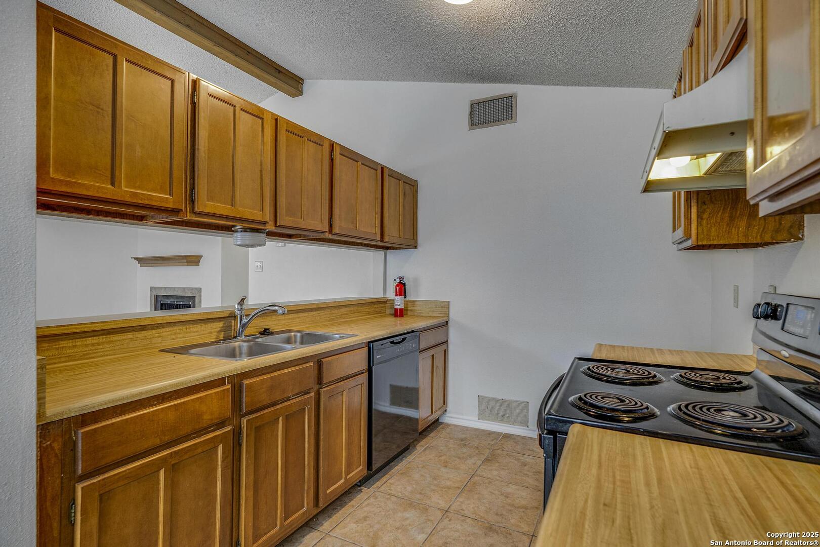 13650 WYCLIFF RISE