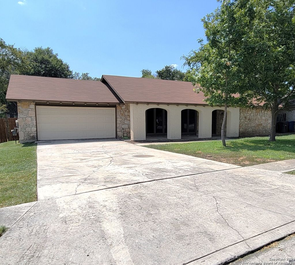 Photo of 13711 Briarmeadow St, San Antonio, TX 78217 (MLS # 1938787)