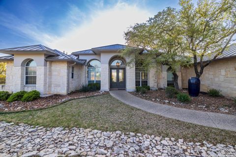 Photo of 302 PARADISE POINT DR, Boerne, TX 78006 (MLS # 1912681)