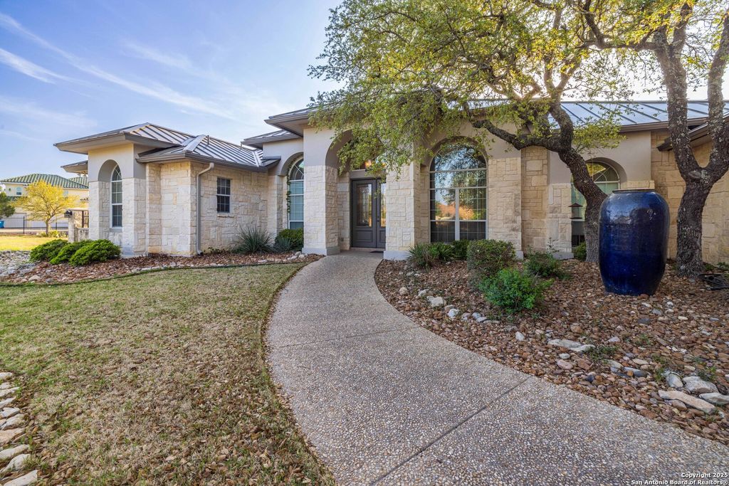 Photo of 302 PARADISE POINT DR, Boerne, TX 78006 (MLS # 1912681)