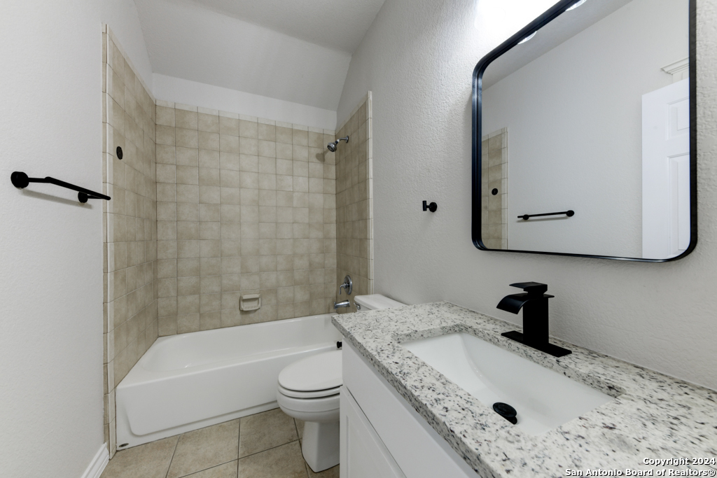 Garden Ridge, Texas 78266, United States, 4 Bedrooms Bedrooms, ,4 BathroomsBathrooms,Residential,Active,42270