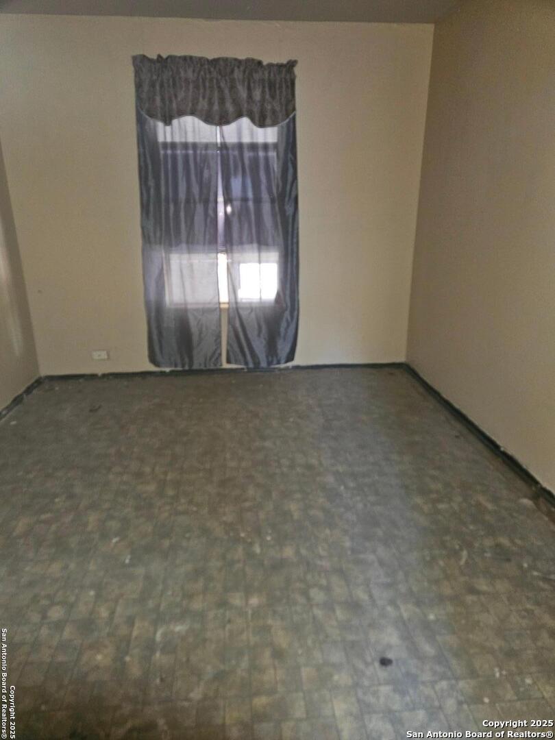 215 Monclova