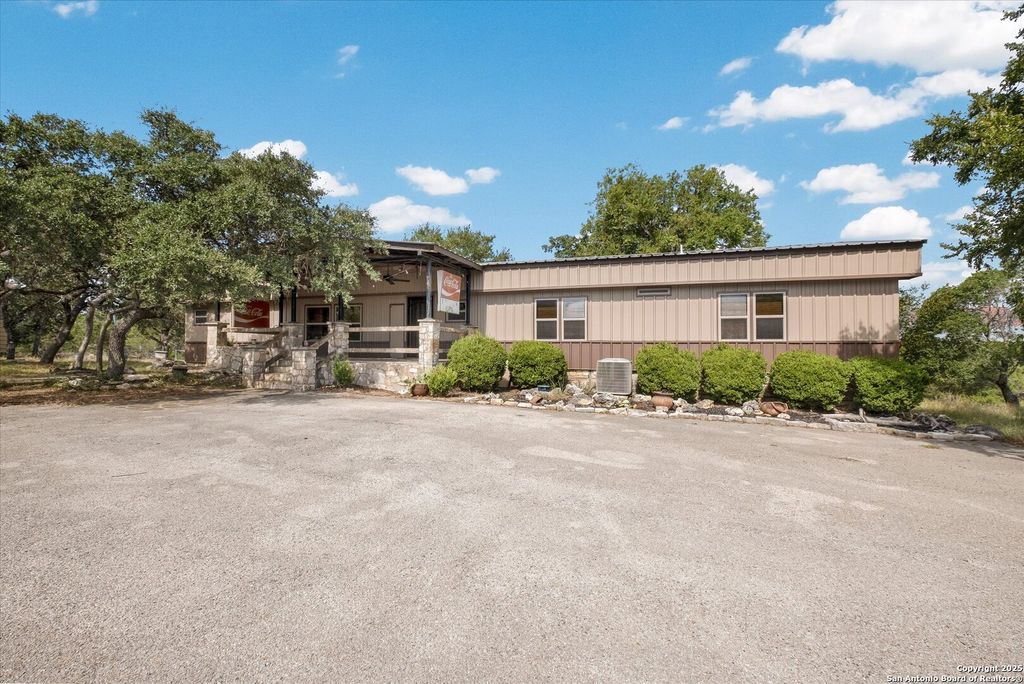 Photo of 550 Caliche, Bulverde, TX 78163 (MLS # 1910269)